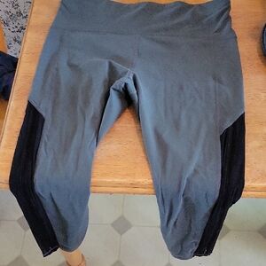 Athleta Shakti Mesh 7/8 Tights in Gray